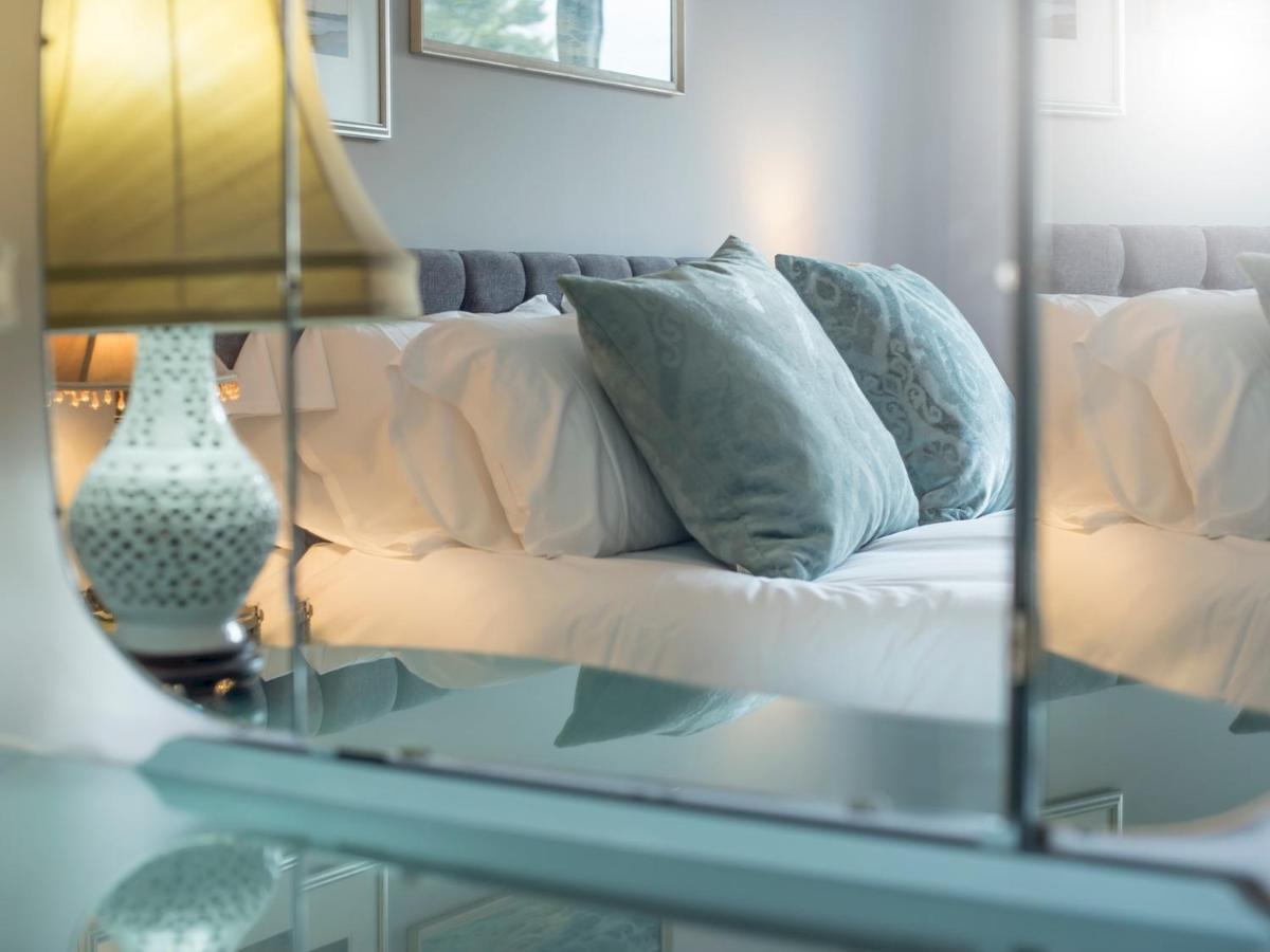 Pass The Keys New Stylish & Elegant 2 Bed Apartment In The City! Cardiff Eksteriør billede